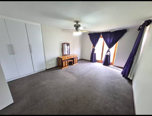5 BEDROOM HOUSE FOR SALE IN BAYVIEW